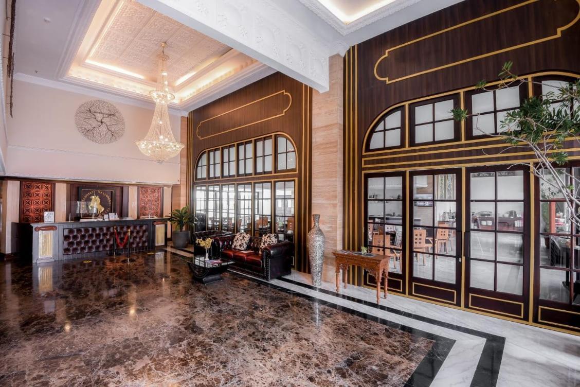 D'Senopati Malioboro Grand Hotel Джок'якарта Екстер'єр фото
