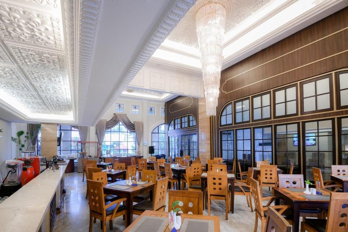 D'Senopati Malioboro Grand Hotel Джок'якарта Екстер'єр фото