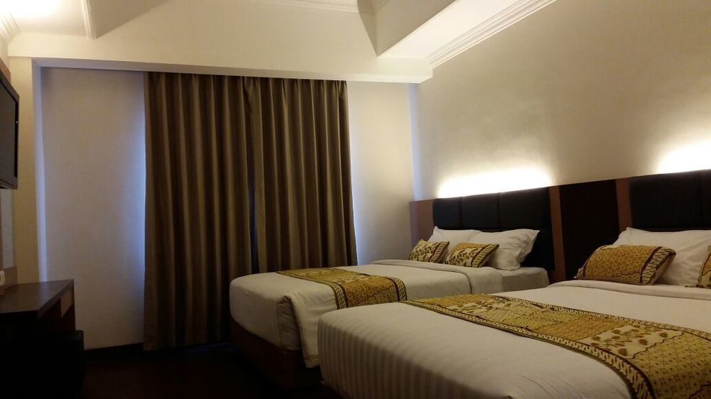 D'Senopati Malioboro Grand Hotel Джок'якарта Екстер'єр фото