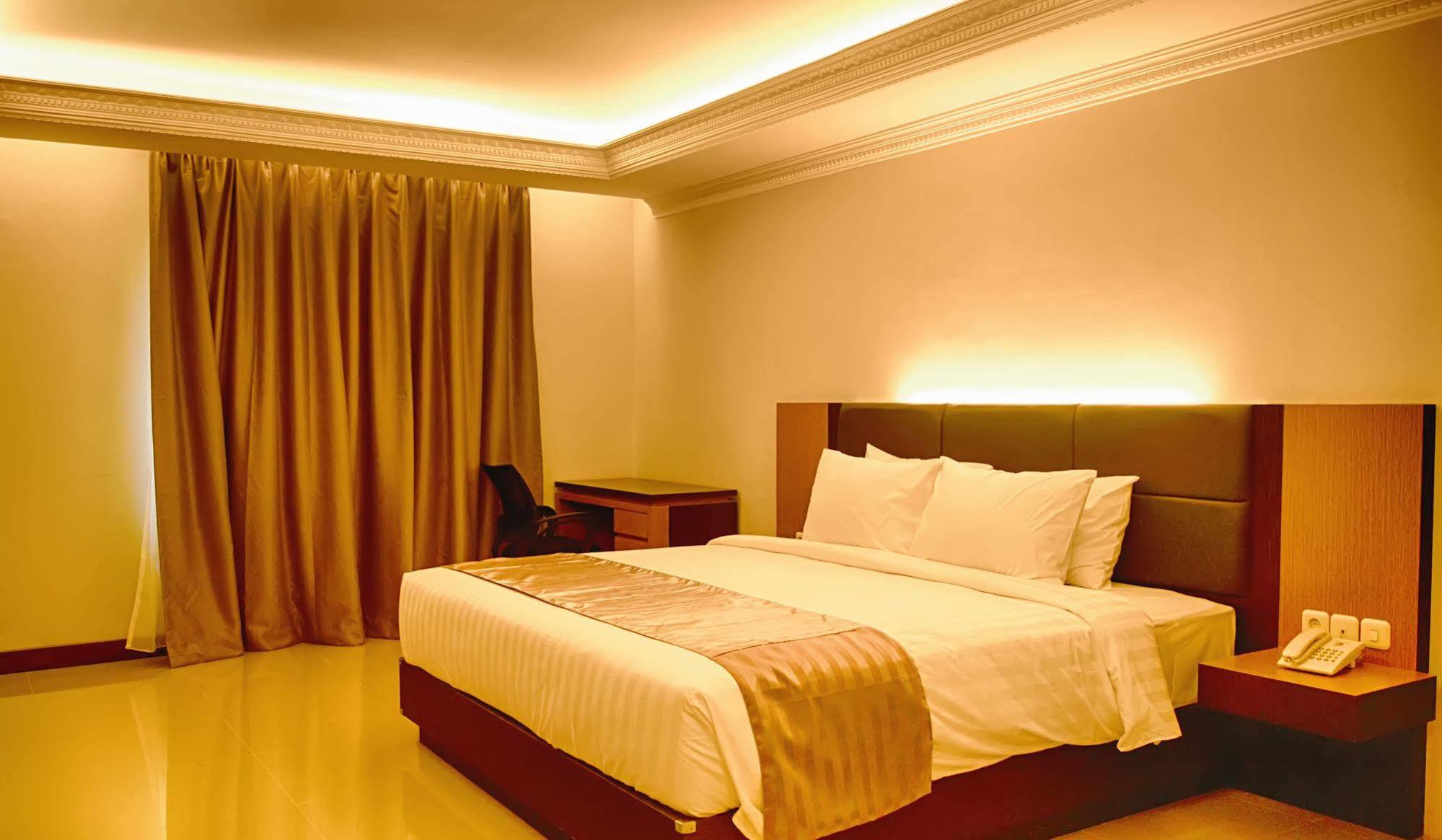 D'Senopati Malioboro Grand Hotel Джок'якарта Екстер'єр фото